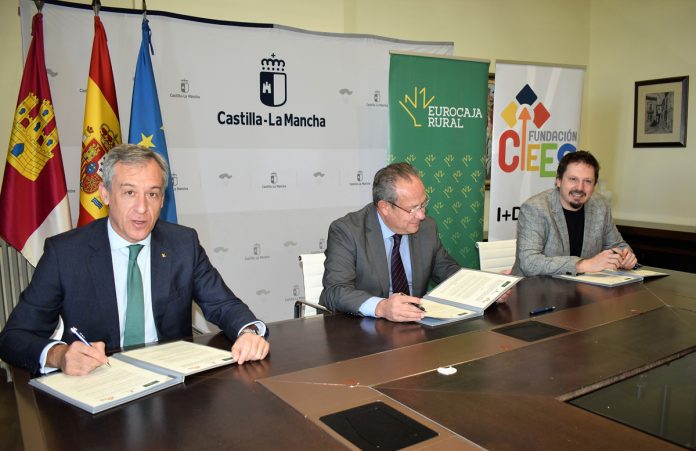 20211112 Firma convenio Eurocaja Rural, JCCM y Fundación CIEES