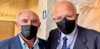 José María Fresneda (ASAJA) traslada la situación por la que atraviesa el sector productor a importantes empresarios