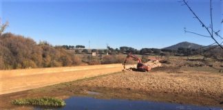 La Confederación Hidrográfica del Guadiana inicia los trabajos de desmantelamiento de la presa de Los Jarales