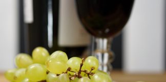 Aumenta un 14% el precio de la uva ante la llegada de las Navidades uvas