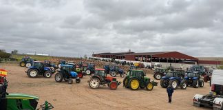 Prosiguen las concentraciones espontáneas de agricultores y ganaderos de Castilla-La Mancha ante la situación “insostenible” del sector primario