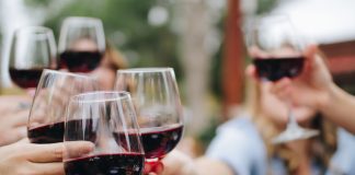 El consumo nacional de vino sube un 12 por ciento hasta julio, pero ralentiza el ritmo de crecimiento copa vino