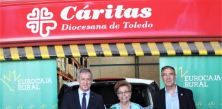 Eurocaja Rural entrega a Cáritas los 2.500 kg de alimentos no perecederos donados por sus profesionales en el ‘Desafío 2022’