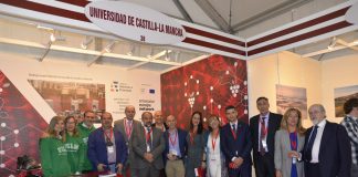 La UCLM expone su potencial científico y tecnológico en torno al vino en FENAVIN