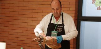 Fercam instruye en el corte y cata de jamón