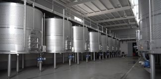 Firmado el convenio colectivo de Industrias Vinícolas de la provincia de Albacete bodega