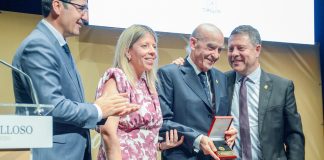 La cooperativa Virgen de las Viñas Bodega y Almazara recibe la Medalla de Oro de Tomelloso