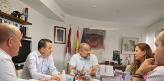 La Universidad de Castilla-La Mancha asesorará a agricultores sobre el uso eficiente del agua en el regadío convenio regadío