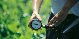 El Gobierno no aplicará la doble tarifa eléctrica para regantes, pese a estar contemplada en la Ley de la Cadena Alimentaria regantes regadío