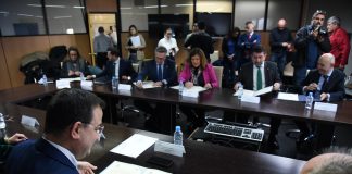 Gobierno de Castilla-La Mancha avala a agricultores y ganaderos ante las principales entidades financieras