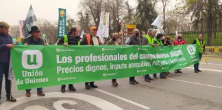 Unión de Uniones de Agricultores y Ganaderos cesa las tractoradas a la espera de una ley de representatividad Unión de Uniones