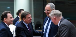 El ministro de Agricultura destaca que los mercados agrícolas se han estabilizado