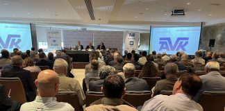 Agricultores aseguran que rebajar los costes de producción es más efectivo que topar el precio de los alimentos o vigilar los márgenes empresariales