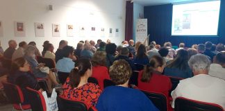 Un centenar de agricultores se interesan por la nueva PAC AMFAR