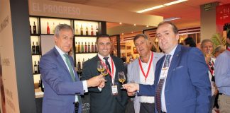Eurocaja Rural mantiene en FENAVIN un encuentro con un centenar de responsables de cooperativas y bodegas de Castilla-La Mancha Eurocaja Rural