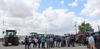 Las protestas de agricultores y ganaderos se suceden por toda España en plena campaña electoral