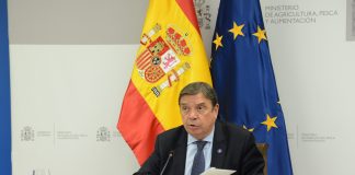 El ministro de Agricultura afirma que la sanidad vegetal y animal es “una prioridad de primer orden para el Gobierno” y destinan 40,5 millones a ambas Luis Planas