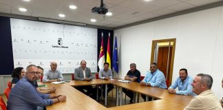 Ganaderos de ovino y caprino lanzan un SOS al consejero de Agricultura de Castilla-La Mancha Ganaderos de la Unión de Pequeños Agricultores y Ganaderos (UPA) de Castilla-La Mancha