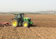 Los tractores de uso exclusivo en campo y fincas también deberán contar con seguro obligatorio tractor