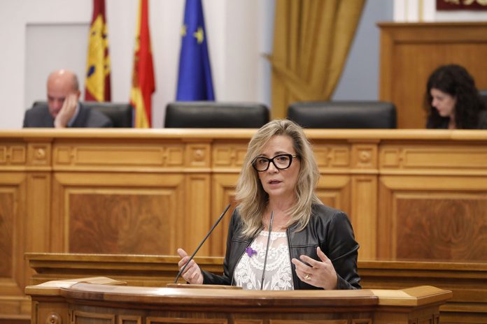 Merino en el pleno de las Cortes Lola Merino