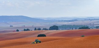 ¿Qué y cuánto están cobrando del anticipo de la PAC los agricultores y ganaderos de Castilla-La Mancha? campo