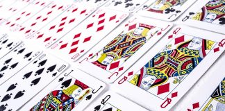 Descubre los secretos del póker en línea póker