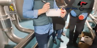 Detenidas once personas por distribuir internacionalmente aceite de oliva adulterado aceite de oliva adulterado
