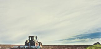 El Gobierno aprueba importantes modificaciones de la aplicación de la Política Agraria Común (PAC) maquinaria