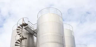 Cooperativa Vinícola del Carmen y Solagro acondicionarán una nave de 1.000 m² para la fermentación de vino controlada Cooperativa Vinícola del Carmen