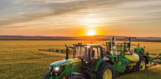 John Deere apuntala su crecimiento en tractores de alta potencia John Deere