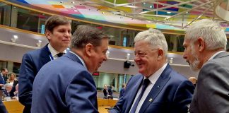 Planas afirma que Europa “ha situado sobre el sector primario iniciativas ambientales, sin duda necesarias, pero sin la debida explicación y apoyo económico” Luis Planas