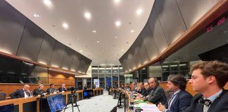 ASAJA se reúne con el comisario europeo de Agricultura y pide su dimisión por “su ineficacia” ASAJA