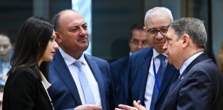 La Comisión Europea aplicará cambios en la PAC con carácter retroactivo (desde el 1 de enero) Luis Planas UE