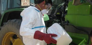 Mezclas de fitosanitarios, una práctica con riesgos para salud humana y medio ambiente productos fitosanitarios