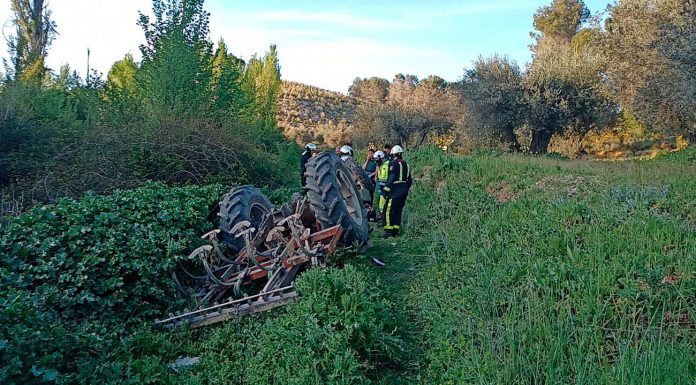 Nuevo accidente de tractor mortal en Castilla-La Mancha en 48 horas Vuelco tractor Madrid