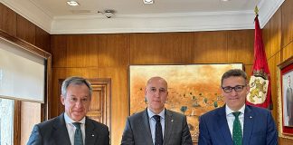 Eurocaja Rural comparte con el alcalde de León su modelo de cercanía y proximidad EUROCAJA RURAL