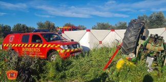 Muere un hombre de 73 años tras el vuelco del tractor que conducía tractor volcado