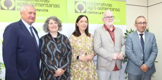 Consejera de Desarrollo Sostenible de Castilla-La Mancha se compromete con la solución de las explotaciones prioritarias Cooperativas Agro-alimentarias Castilla-La Mancha