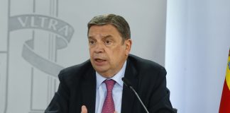 Vídeo. El ministro de Agricultura, Luis Planas, defiende que «la PAC debe continuar apoyando a los agricultores en esa transición hacia modos de producción más sostenibles” Luis Planas