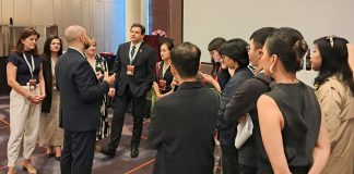 Presidente de Diputación de Ciudad Real destaca las potencialidades de los vinos y de FENAVIN en Vietnam FENAVIN