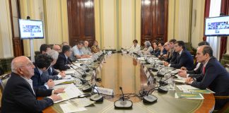 Ministerio de Agricultura incrementará presupuesto para seguros agrarios, pero no convence a las organizaciones agrarias reunión enesa