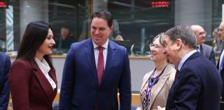 España defiende una PAC post 2027 con personalidad propia y suficiente dotación financiera Luis Planas