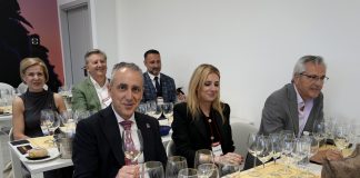 La variedad de uva Airén deslumbra en FENAVIN 2025 con una cata que reivindica su calidad y potencial FENAVIN 2025