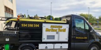 Las inundaciones y los atascos en tuberías y arquetas son un grave problema. ¡Soluciónelo! camión desatascos