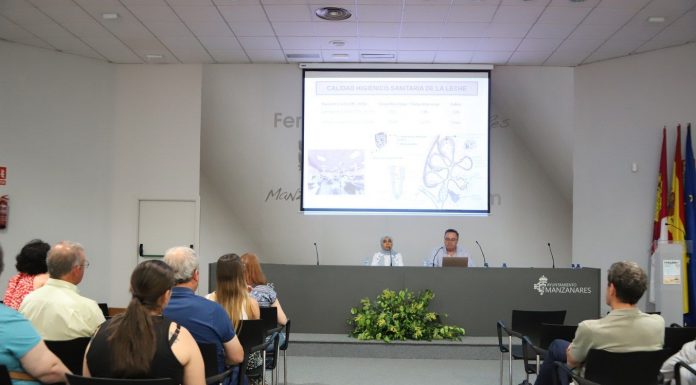 La calidad de la leche de pequeños rumiantes, eje central de la conferencia organizada por Agrama Fercam