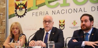 El alcalde de Manzanares resalta la evolución y adaptación de Fercam Fercam