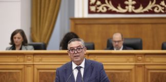 Lucas-Torres lamenta que el Gobierno de Castilla-La Mancha “dé la espalda” al mayor viñedo del mundo Santiago Lucas-Torres