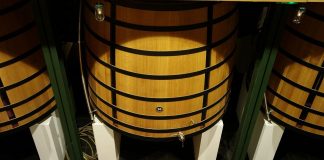 Confía que la reducción de la cosecha pueda subir algo los precios del vino barricas