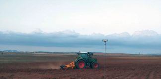ASAJA Albacete rechaza la nueva normativa sobre nutrición sostenible de suelos agrarios tractor