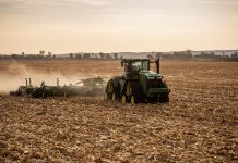 John Deere presenta sus novedades de producto y tecnologías para los segmentos lácteo y ganadero y cereales John Deere